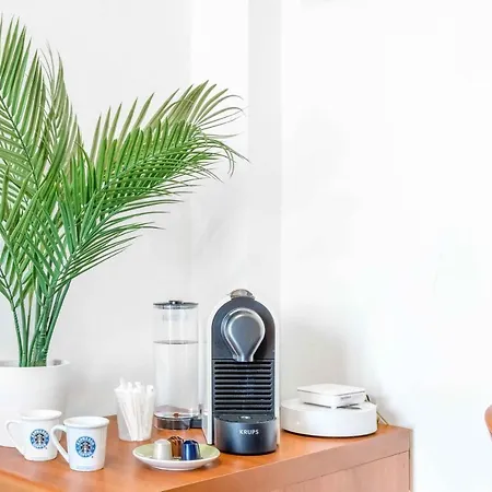 Zona Navigli - Smart House Con Tv 50 E Fast Wifi Διαμέρισμα *