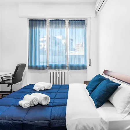 Zona Navigli - Smart House Con Tv 50 E Fast Wifi Διαμέρισμα
