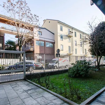 Zona Navigli - Smart House Con Tv 50 E Fast Wifi 아파트 밀라노