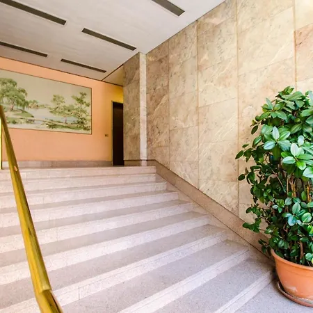 Zona Navigli - Smart House Con Tv 50 E Fast Wifi 아파트